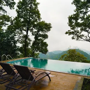 Elephant Passage 5* Munnar