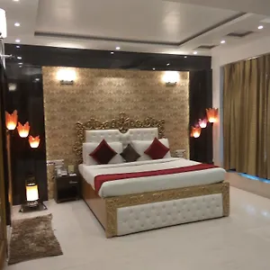Signature Grand Hotel